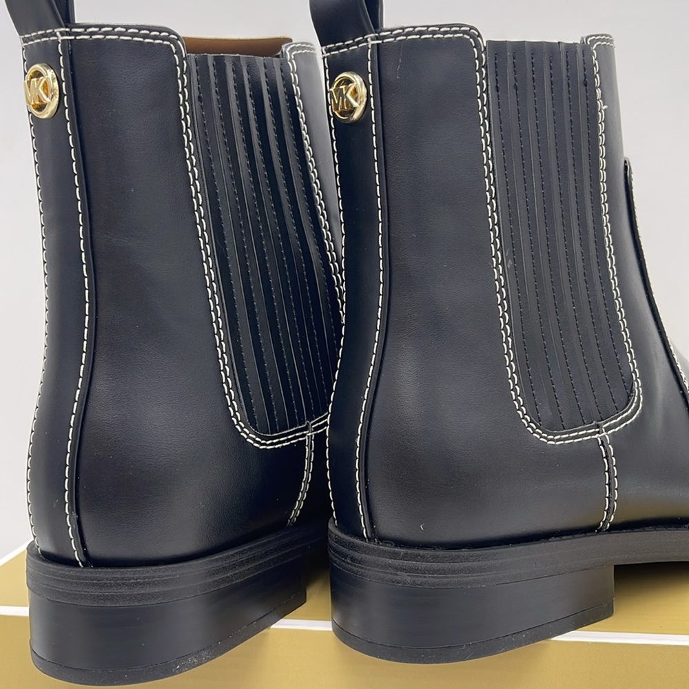 Michael Kors ELLA FLAT BOOTIE
FAUX LEATHER
49F4ELFE5L
BLACK - Picture 13 of 16